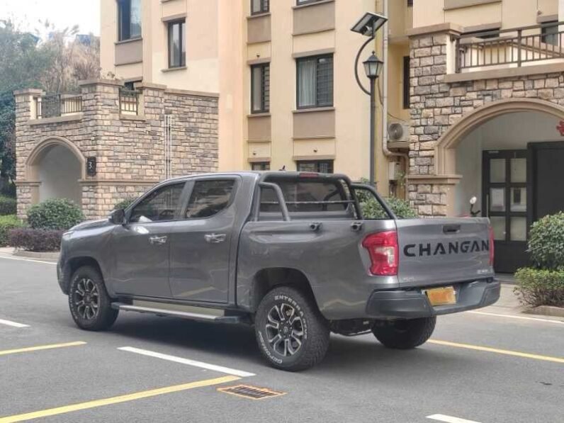 Changan Hunter 2024 Warrior Edition Luxury Dual Motor Four-Wheel Drive Standard Box