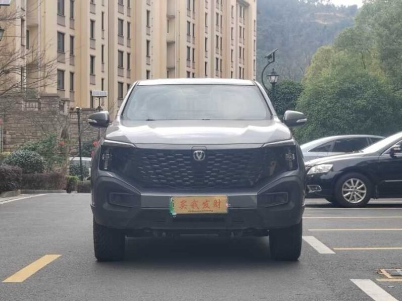Changan Hunter 2024 Warrior Edition Luxury Dual Motor Four-Wheel Drive Standard Box