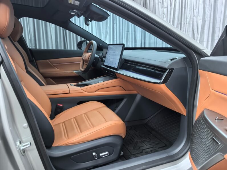 Dongfeng Yipai eπ 007 2024 200Pro Extended Range Edition