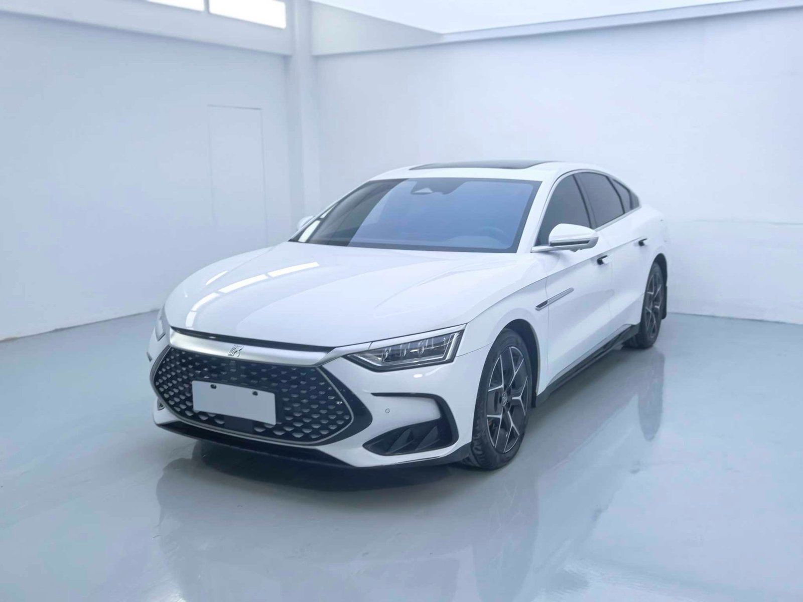 BYD Han 2023 DM-i Champion Edition 200KM Premium Model