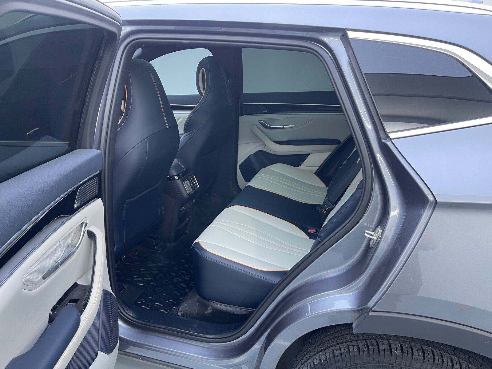 BYD Song PLUS DM-i 110KM Flagship Edition