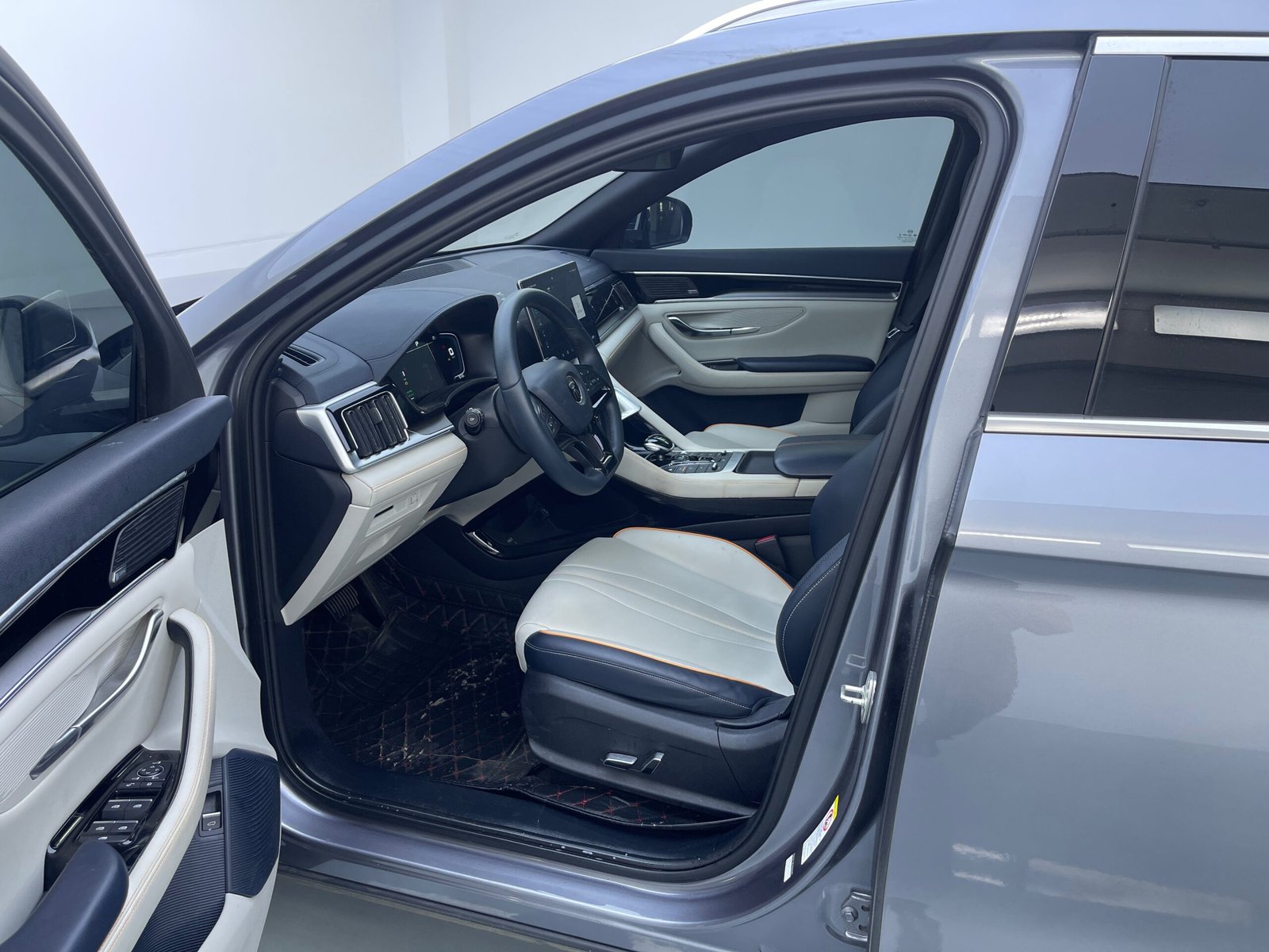 BYD Song PLUS DM-i 110KM Flagship Edition