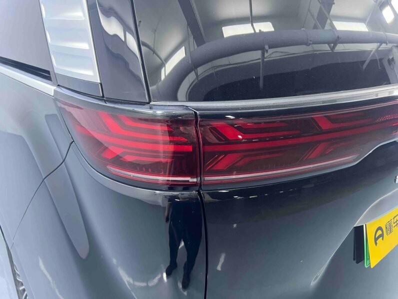 Denza D9 2022 DM-i 970 AWD Flagship Edition