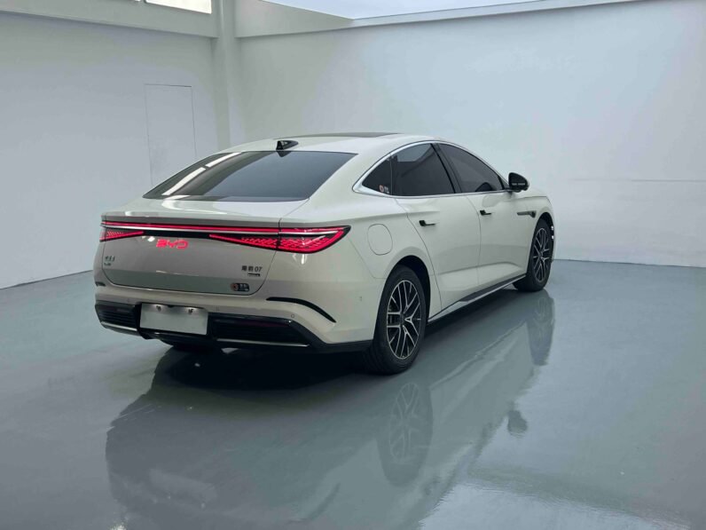 BYD Seal 07 2025 Smart Driving Edition DM-i 1.5L 125km Luxury Model
